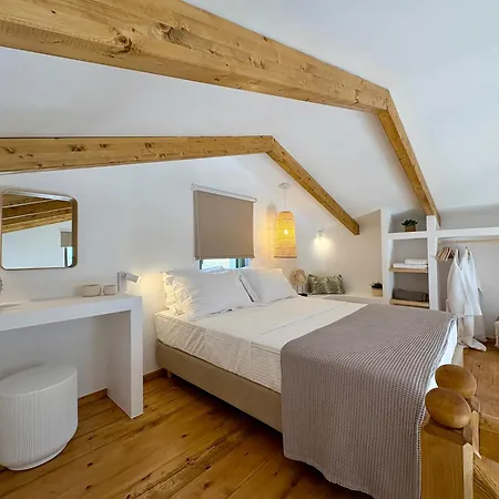 The Kalymnos Cliff Apartment *